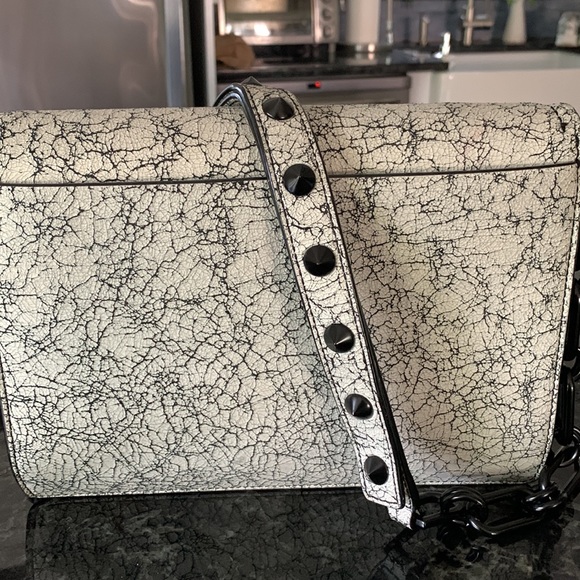 Designer cross body bag - Picture 4 of 4